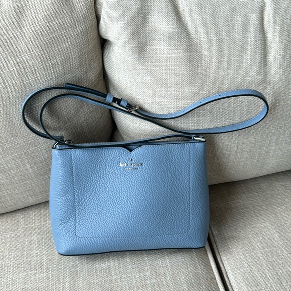 kate spade Handbags - Kate spade Harlow crossbody blue